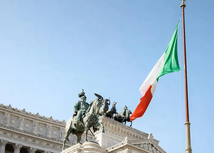 Peaceful In Piazza Venezia's Alleys Appartement *