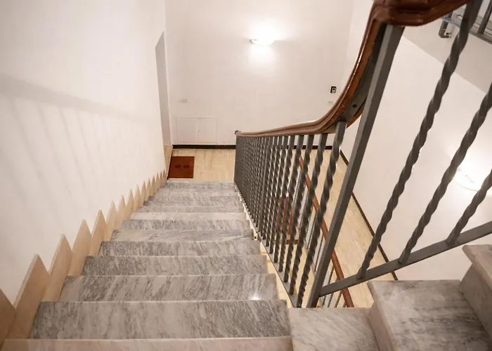 Peaceful In Piazza Venezia's Alleys Appartement *