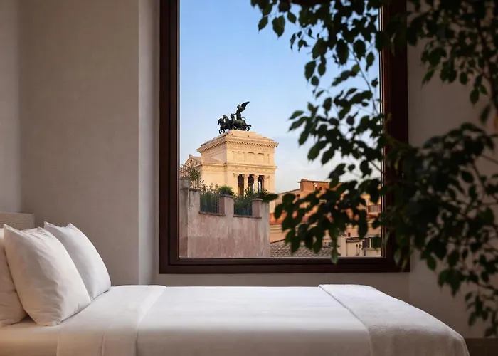 Peaceful In Piazza Venezia's Alleys Appartement *