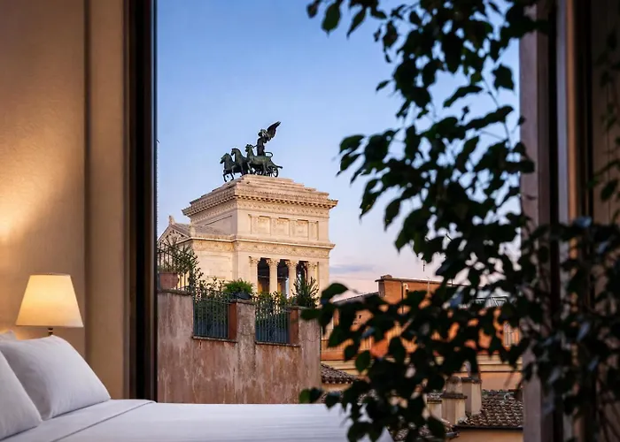 Peaceful In Piazza Venezia's Alleys Appartement